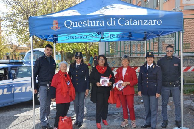 Giornata contro la violenza sulle Donne, eventi della Questura a Catanzaro e Lamezia