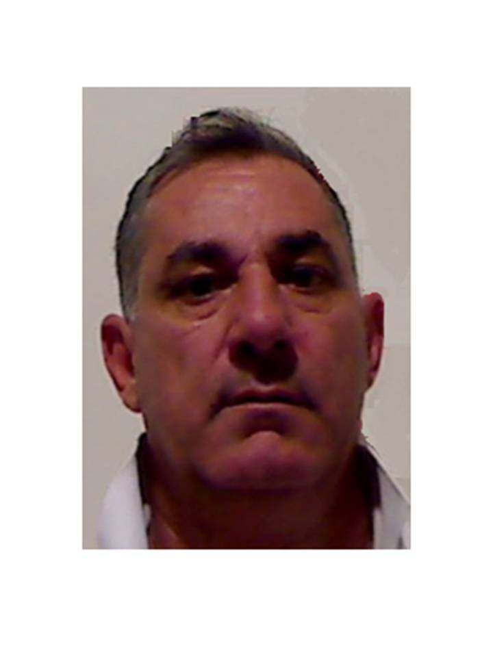 «Una bomba alla caserma dei carabinieri di Cosenza»