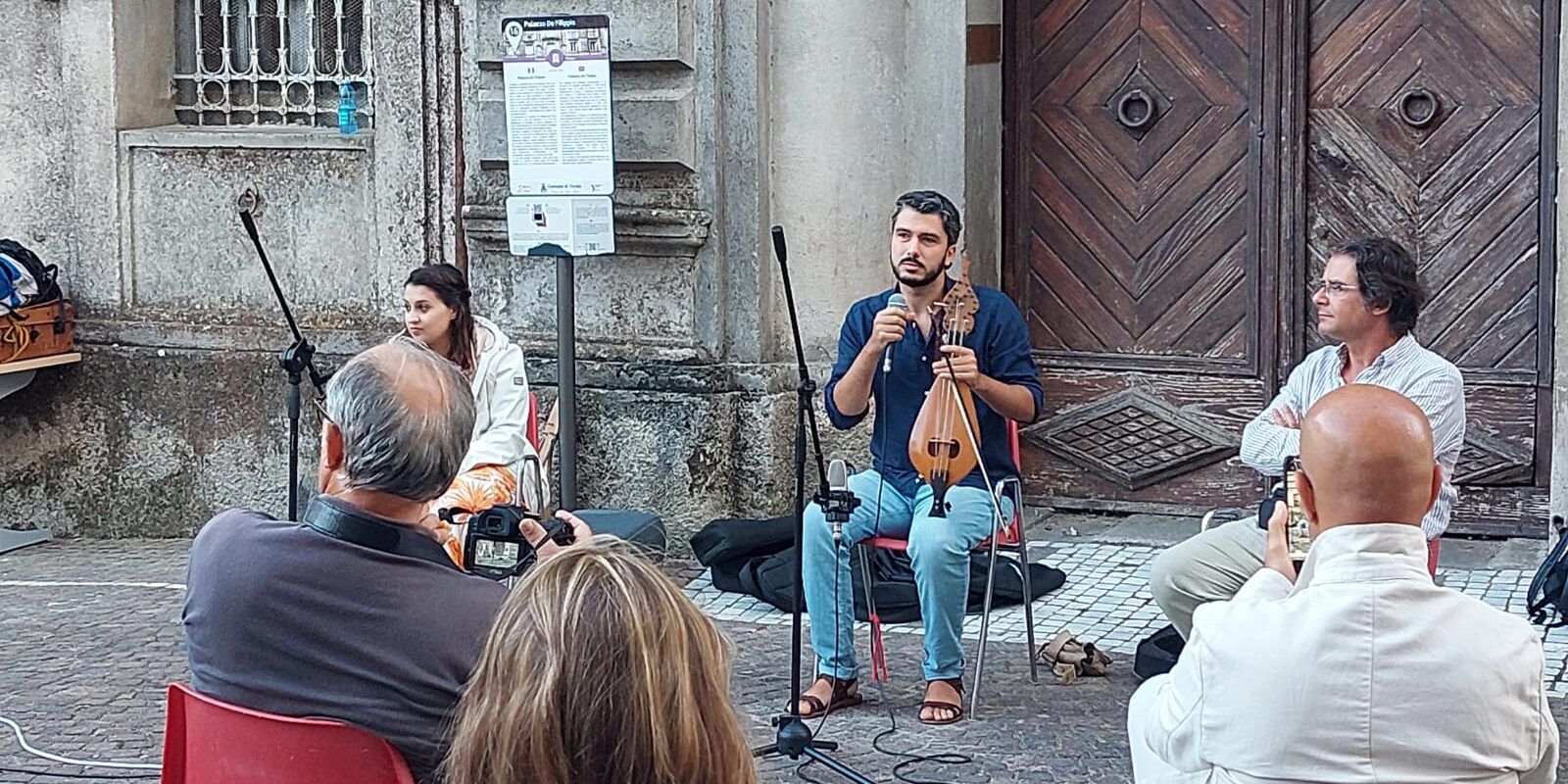 “Tarantella Power”, la lira calabrese protagonista nel borgo di Tiriolo