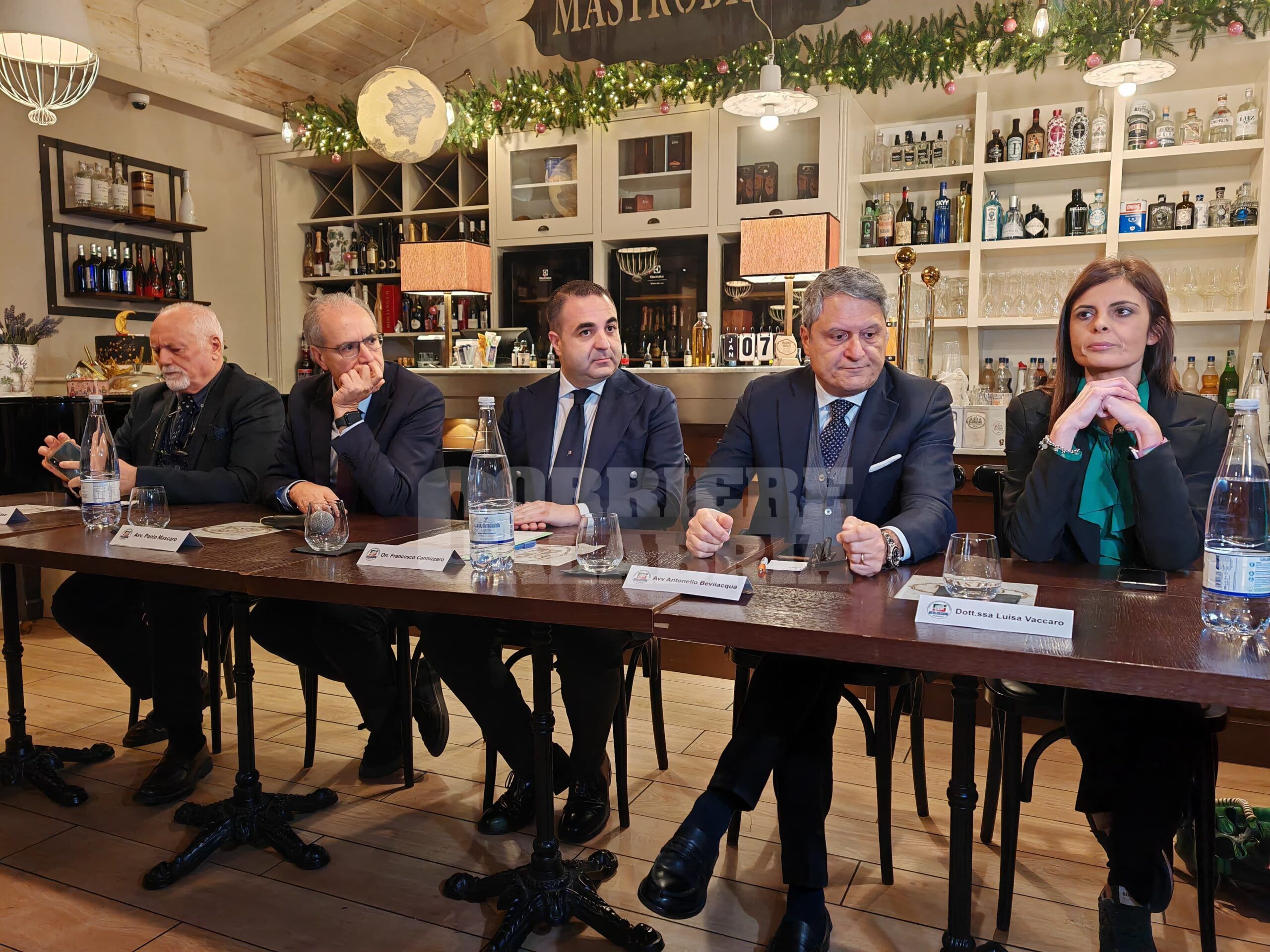 Lamezia, Mascaro abbandona il “civismo” e si veste di azzurro. «Chiusa una parentesi anomala»