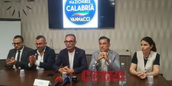 Futuro Nazionale di Vannacci celebra la prima assemblea regionale. Sasso: «In Calabria già 5.000 iscritti»