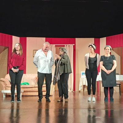 Il teatro abbraccia il Centro Calabrese di solidarietà Ets tra emozioni, solidarietà e speranza