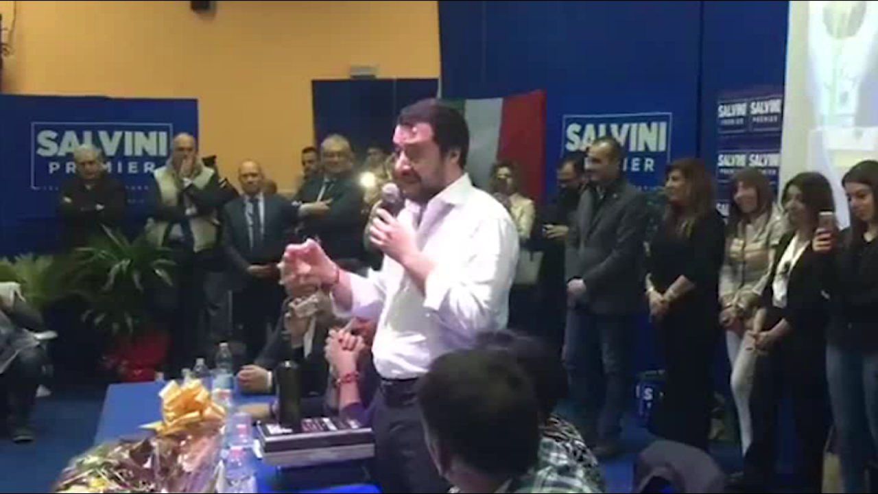 Saviano a Salvini: «Codardo, a Rosarno non ha parlato contro i clan»
