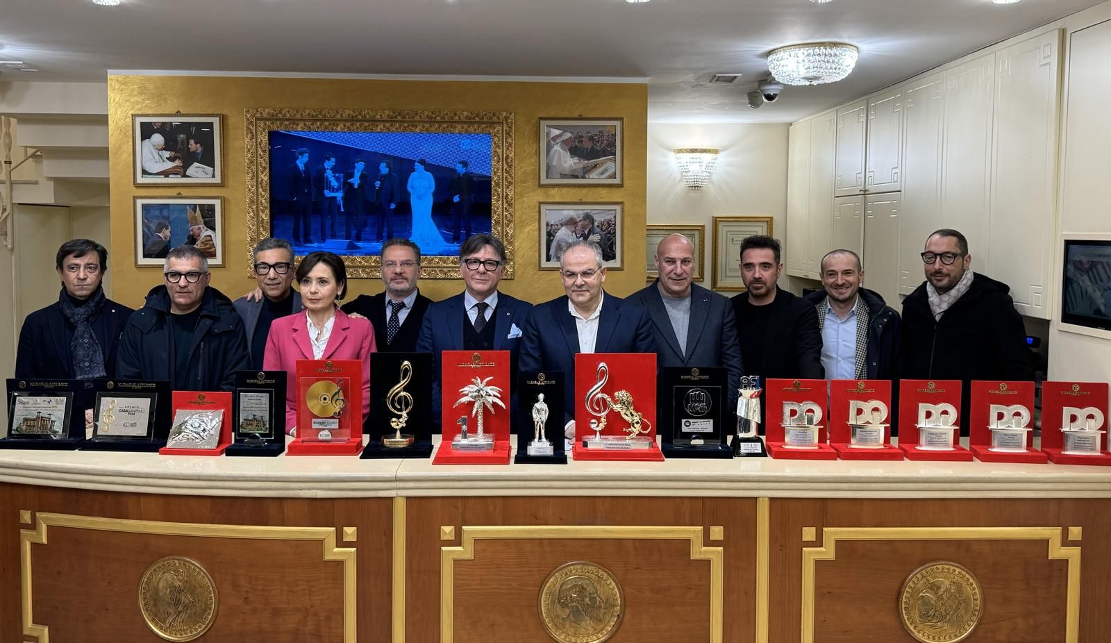 Affidato presenta i Premi Speciali realizzati per il Festival di Sanremo