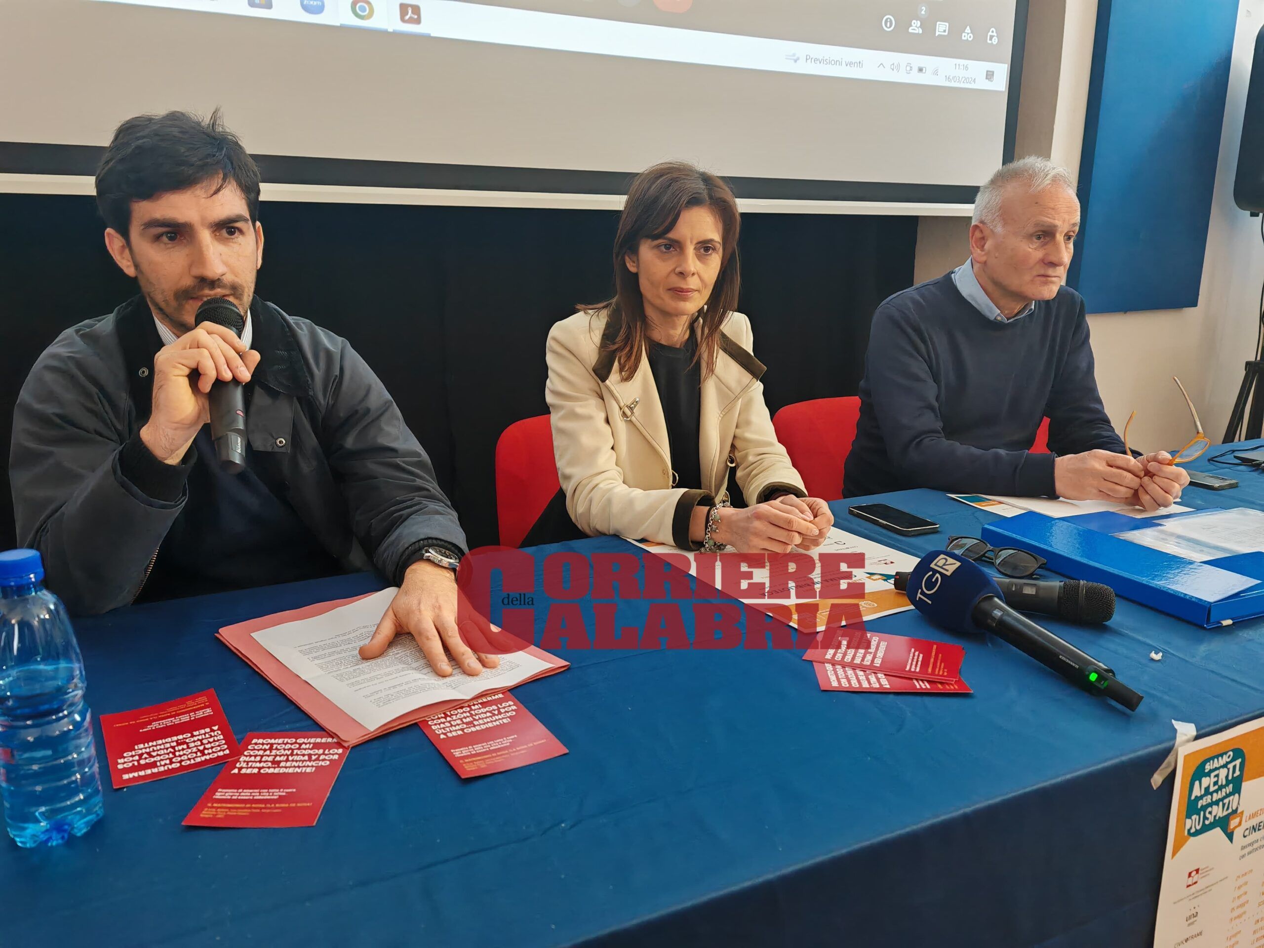 Cinema in biblioteca, a Lamezia tornano le proiezioni dei film in lingua originale – VIDEO