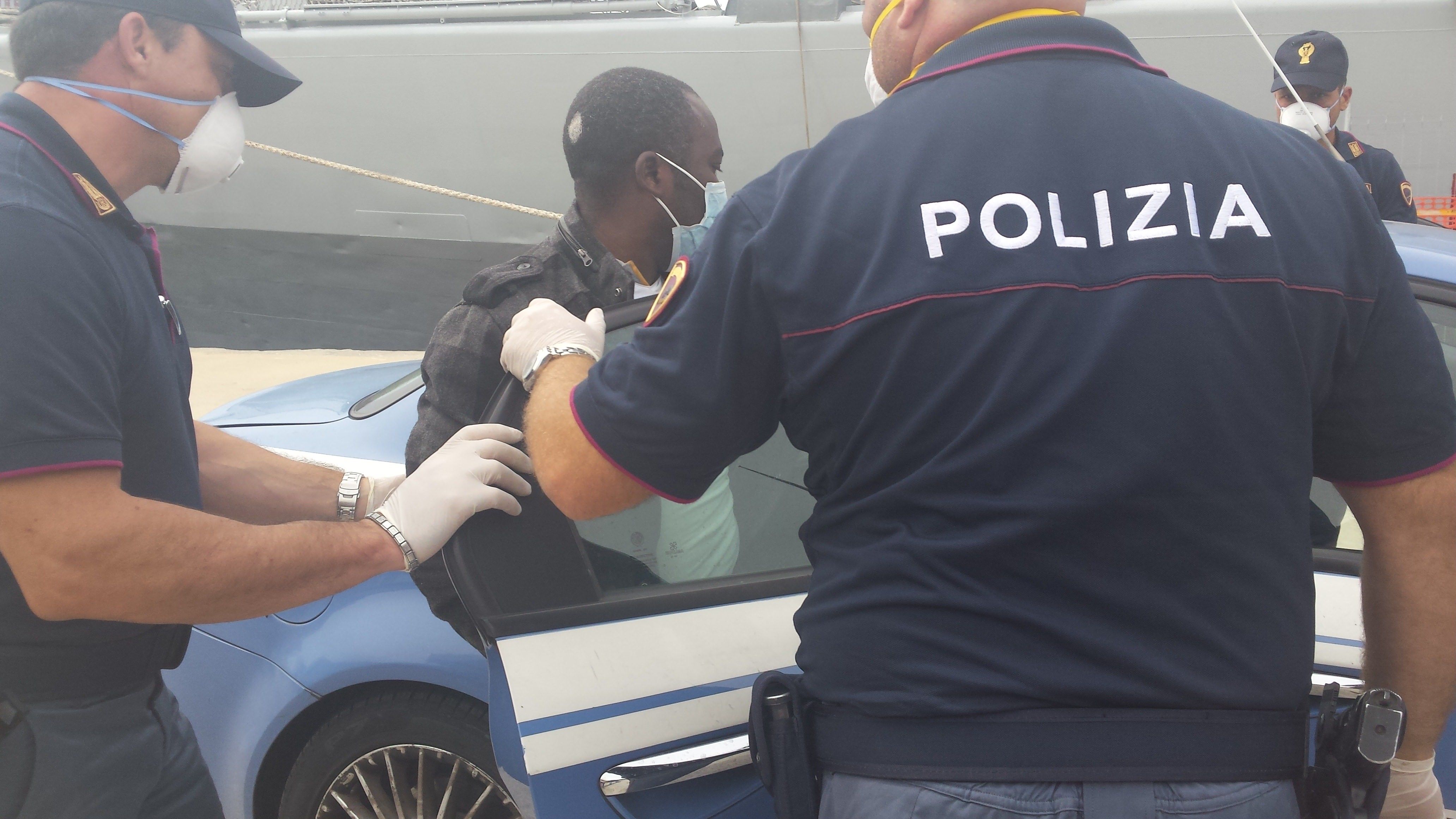 Crotone, tre scafisti in manette per lo sbarco del 31 luglio