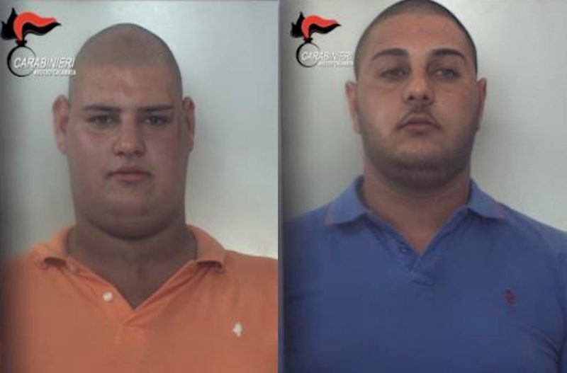 Rubano in un bar di Cinquefrondi, arrestati due fratelli