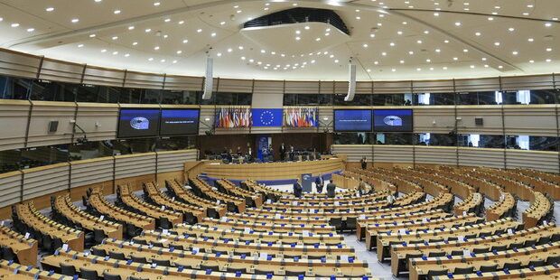 Verso le Europee, i partiti in movimento tra (poche) certezze e (tante) incognite