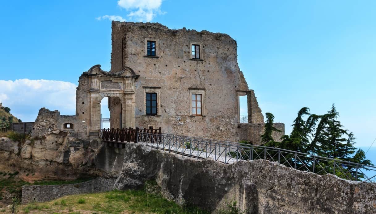 Fondi per 30 milioni ai borghi del Sud, ci sono anche Oriolo, Badolato, Savelli e Fiumefreddo