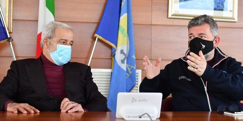 Vaccinazioni, abilitati farmacisti, pediatri e odontoiatri