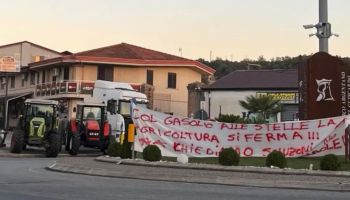 Protesta degli agricoltori, prosegue anche il presidio nel Cosentino