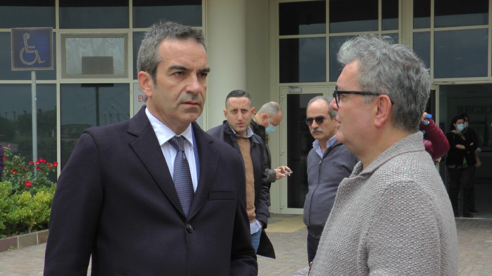 Dieci giorni per la nuova giunta. Gli equilibri da gestire e il dossier su Spirlì