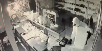 Rende, colpo al caseificio: le immagini riprendono il furto – VIDEO