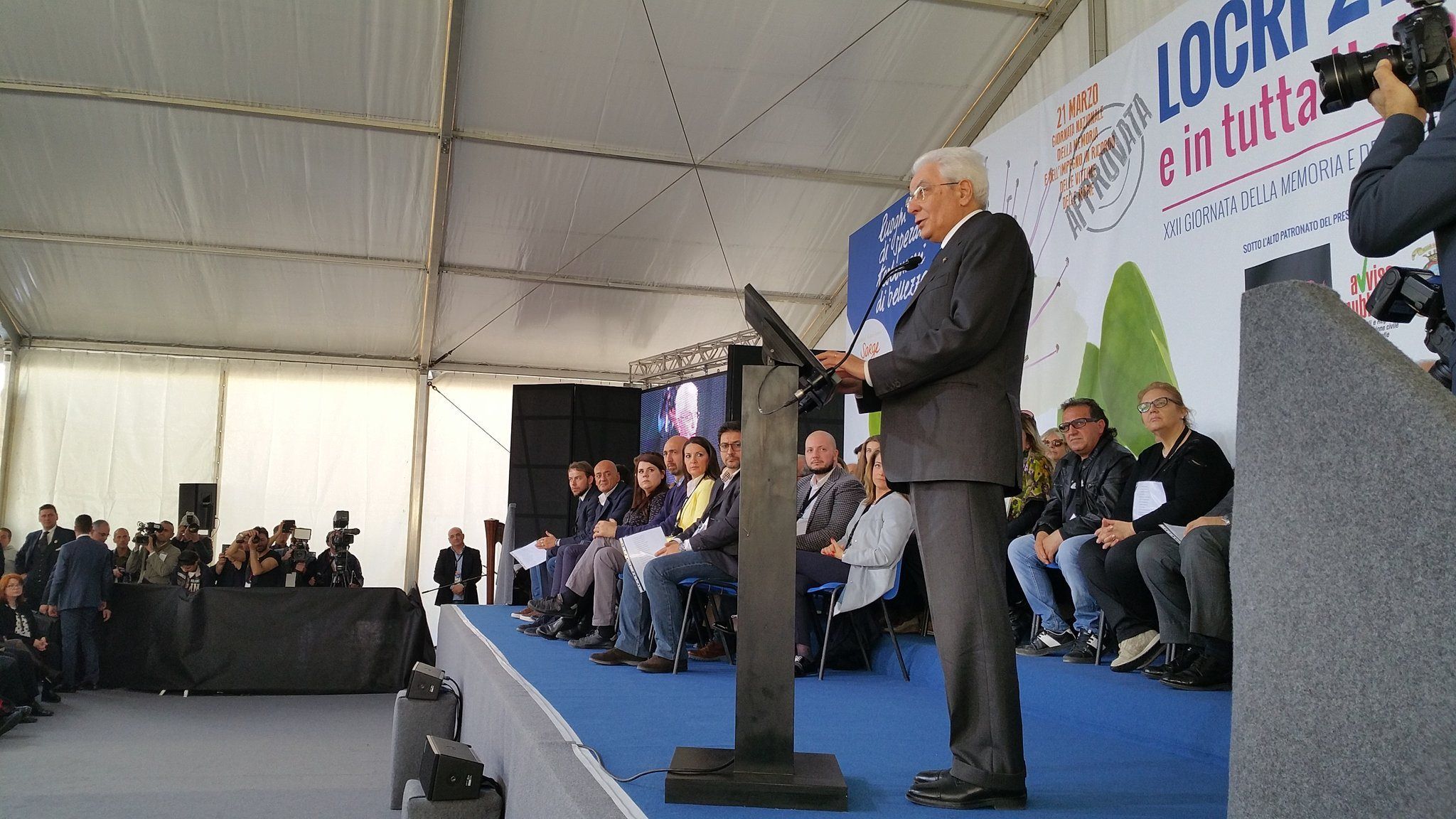 Mattarella dichiara guerra alla zona grigia – LE FOTO