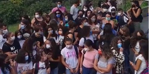 protesta-fuscaldo-scuola