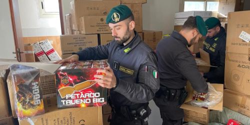 sequestro fuochi d'artificio lamezia