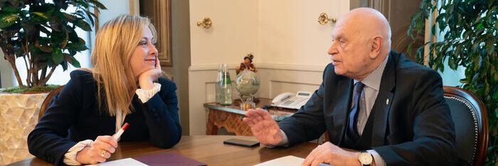 Caso Cospito: l’opposizione chiede la testa di Donzelli, Meloni non ci sta