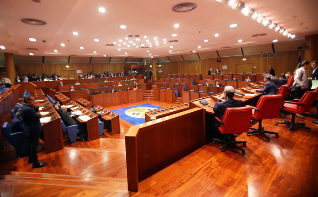 Il Pd vuole licenziare la giunta dei prof