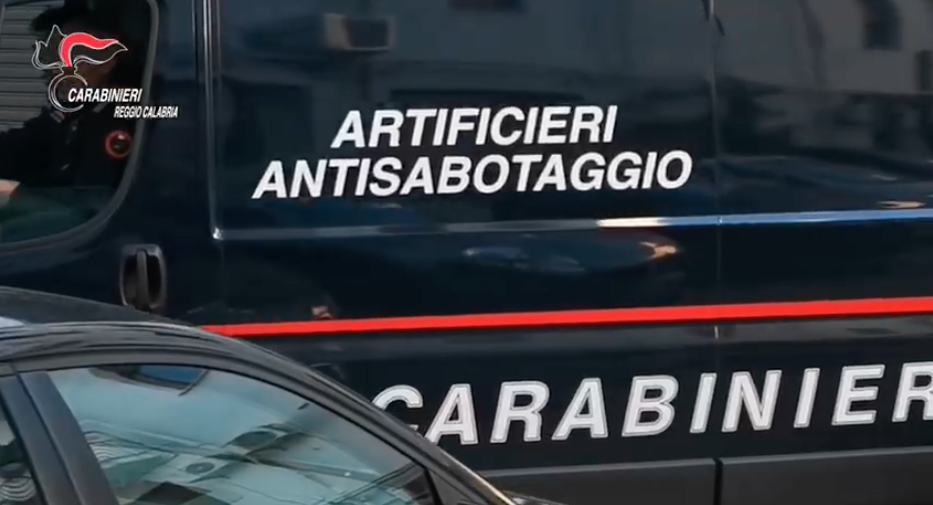 Nascondeva tritolo in campagna, 76enne arrestato a Platì