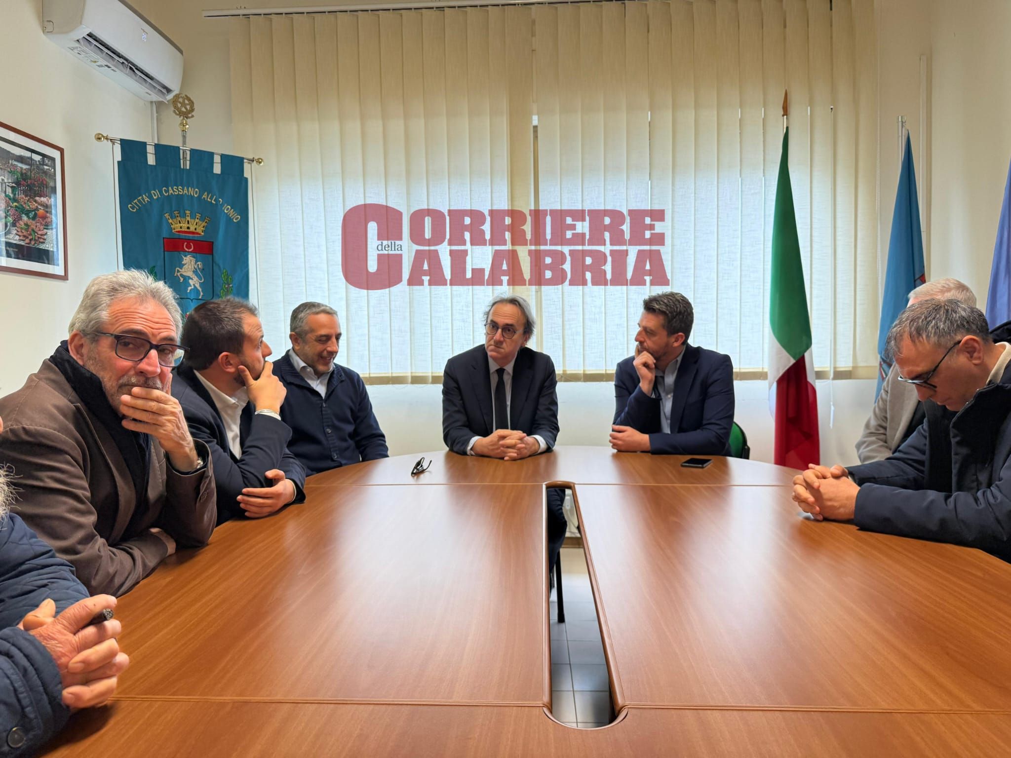 Bonelli incontra i sindaci dei territori colpiti dall’esondazione del Crati: «Presenterò una interpellanza sull’erogazione delle risorse» – FOTO