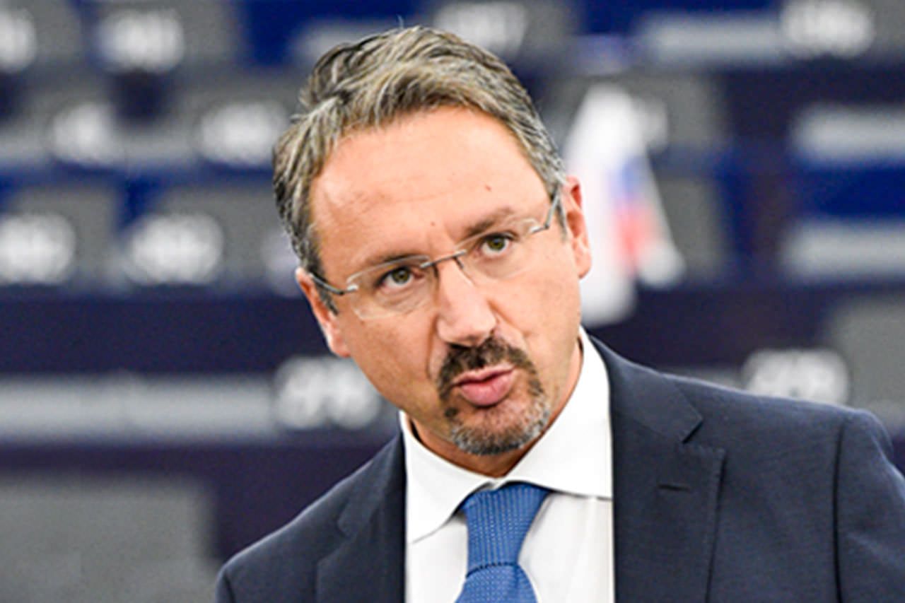 «Cittadini allarmati da massoneria e problemi infrastrutturali»