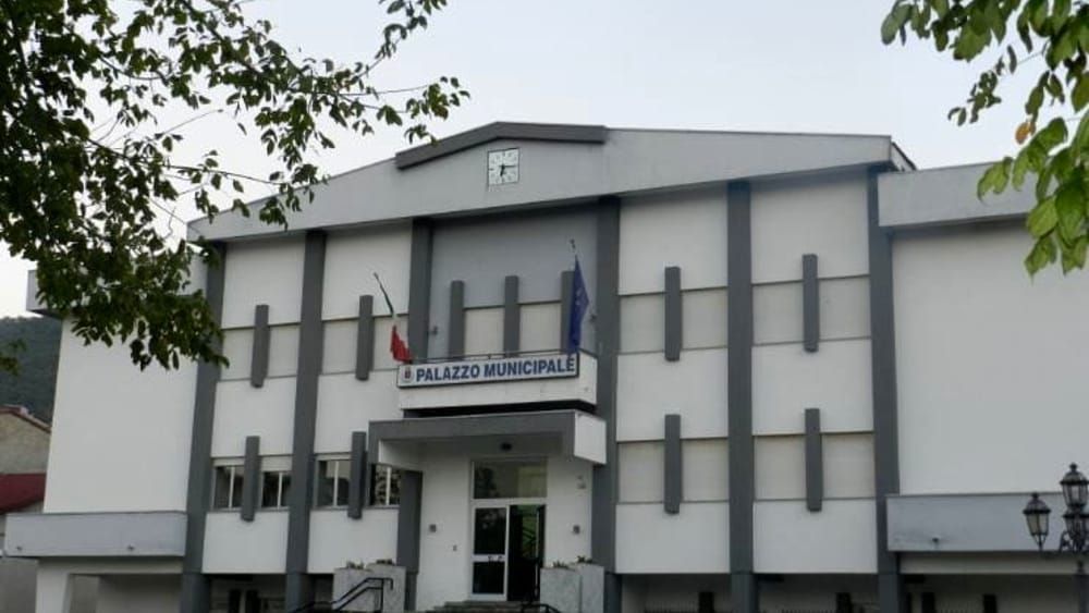 Sant’Eufemia d’Aspromonte, cade l’amministrazione Violi: dimissioni in blocco