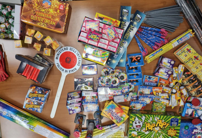 Cosenza, sequestrati 4.500 “botti” illegali