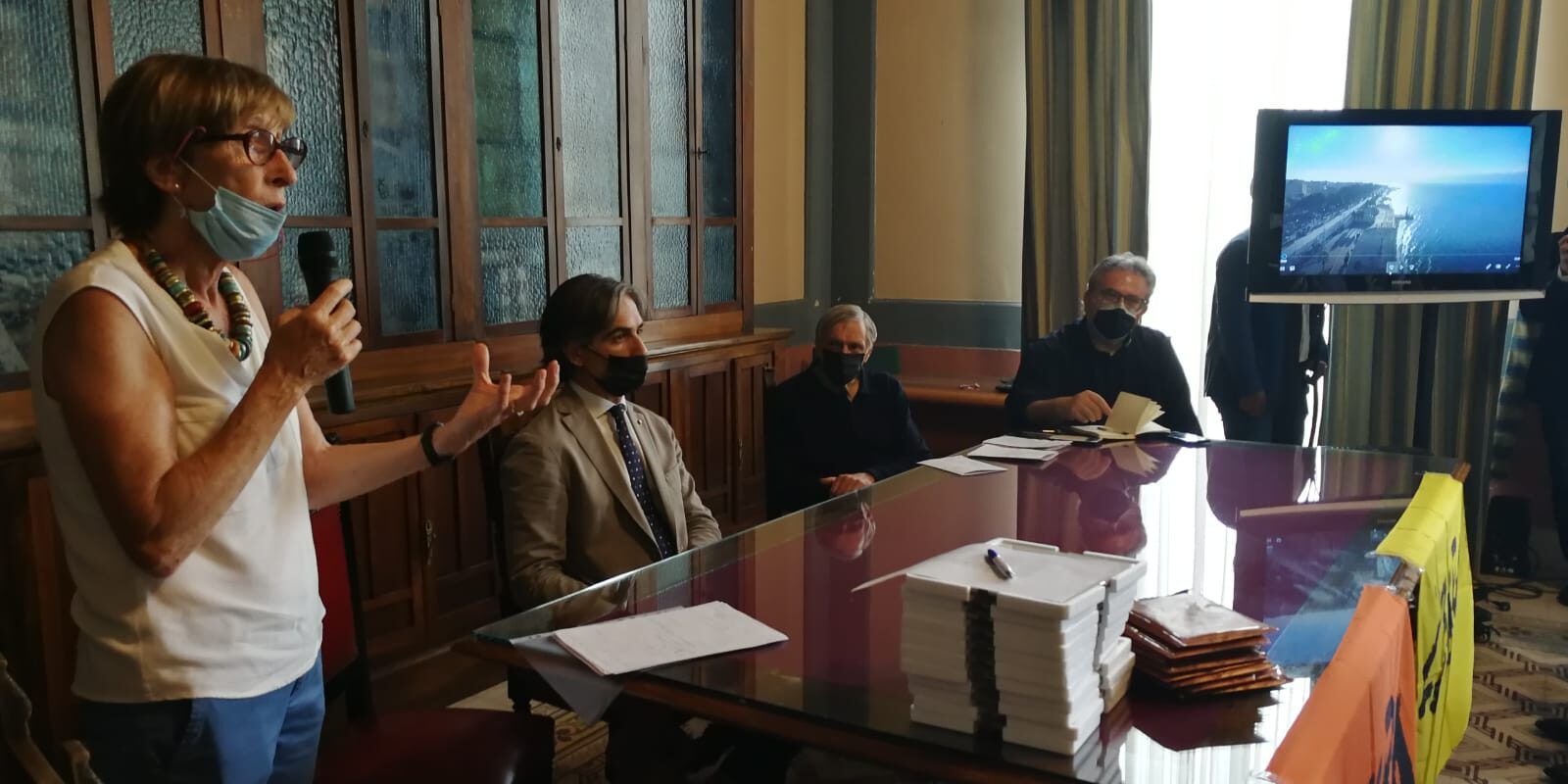 Reggio, cresce la rete antiracket. Don Ciotti: «Siate orgogliosi di essere calabresi» – VIDEO E FOTO