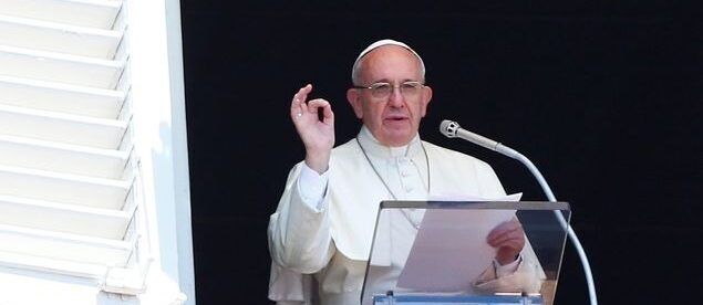 Ucraina, l’appello del Papa: «In nome di Dio fermate questo massacro»