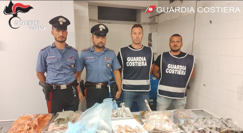 Controlli ad una nota discoteca di Corigliano Rossano, irregolarità su tracciabilità e conservazione degli alimenti