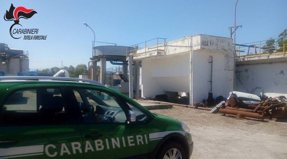 Liquami fognari in un fiume nel Cosentino, tre denunce