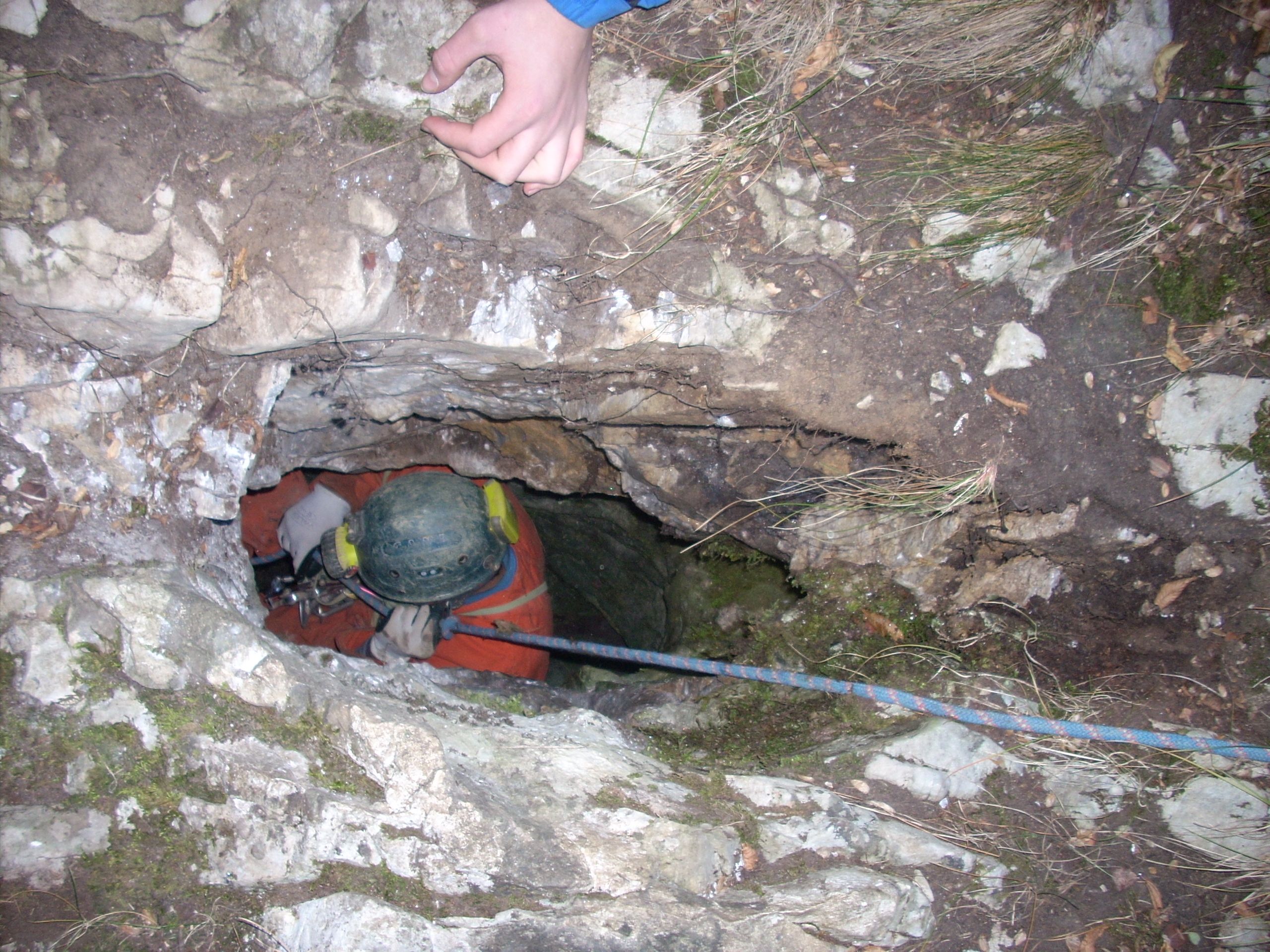 Cuneo, salvato lo speleologo intrappolato nella grotta