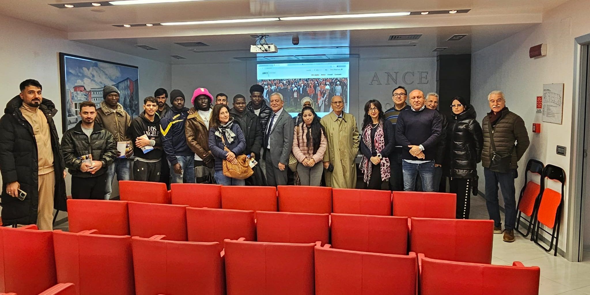 Un ponte tra formazione e integrazione: studenti migranti in visita nei cantieri edili