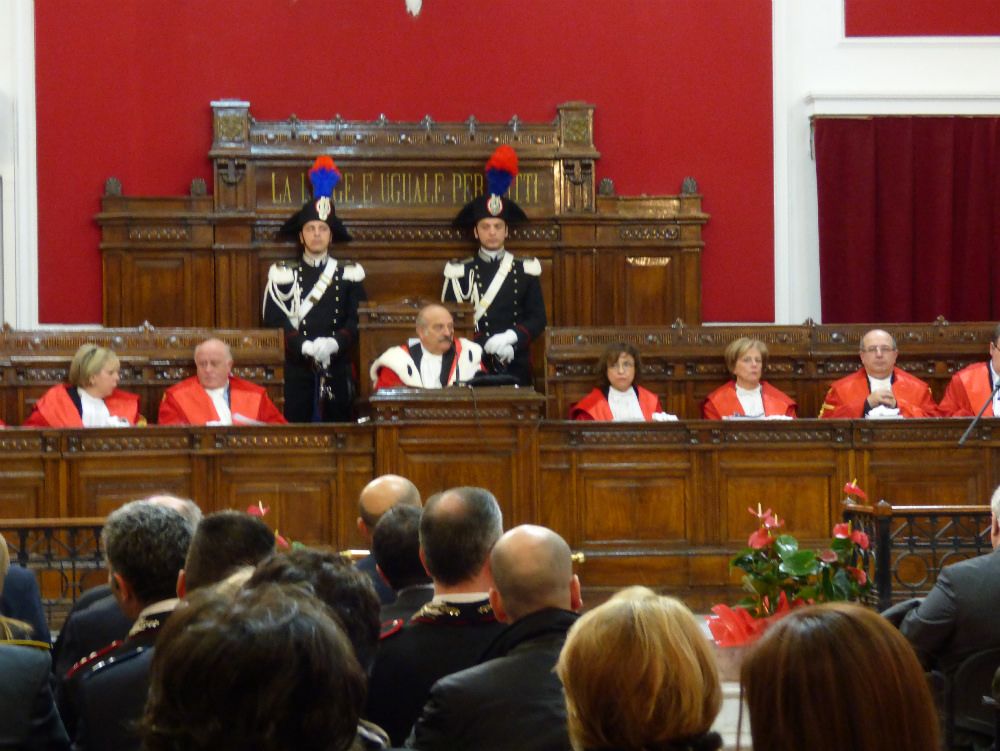 Giustizia imbrigliata in ritardi e carenze di organico