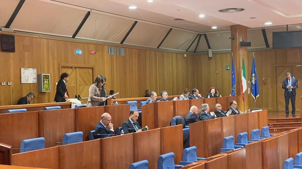 Consiglio regionale, agenda fitta di impegni. Per la maggioranza resta il “nodo” riforme