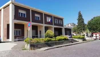 Jonadi, l’ex sindaco Fialà contro Signoretta: «La realtà è ben diversa da quella raccontata sui social»