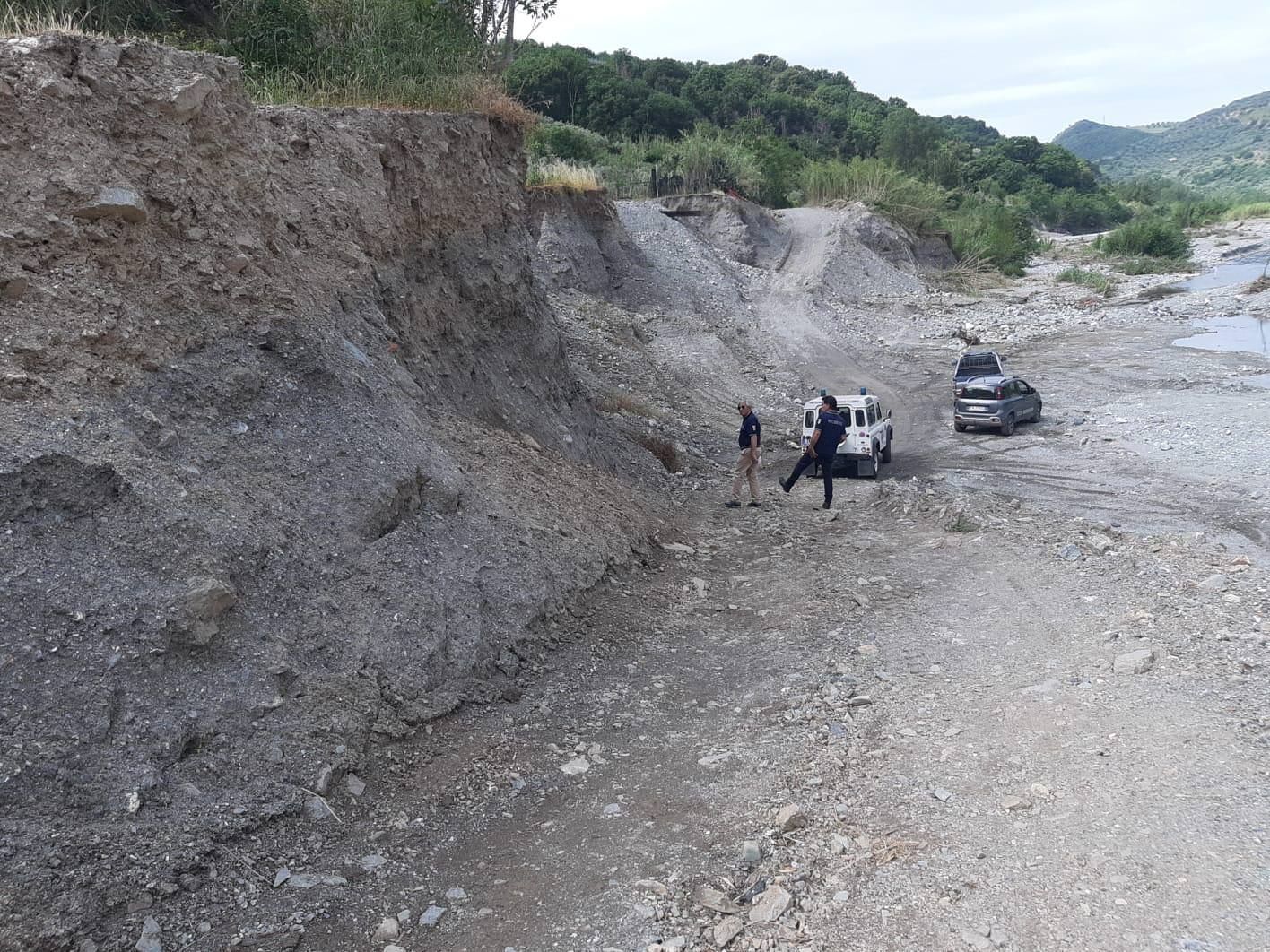 Coltivazioni di cipolla di Tropea a rischio tra Amantea e Nocera. «Intervenga l'assessore Gallo»