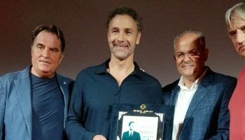 Raoul Bova incanta Tropea: l’attore premiato al Film Festival dall’orafo Michele Affidato