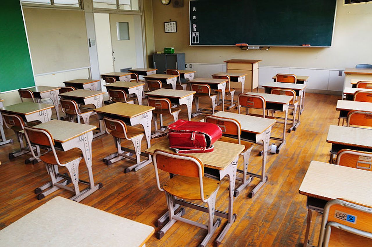 Si finge malata per saltare la scuola a Rimini, prof e 2 medici reggini indagati