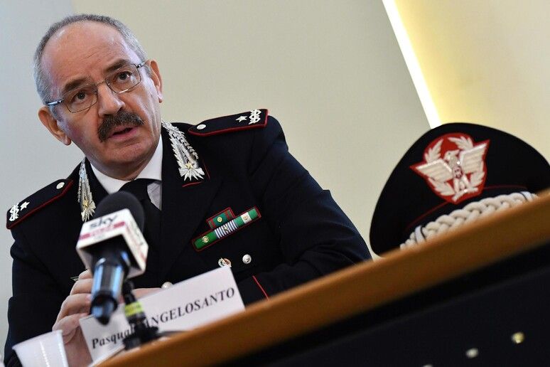 Dalla caccia ai latitanti di ‘ndrangheta alla guida dell’antisemitismo: Meloni nomina il generale Angelosanto