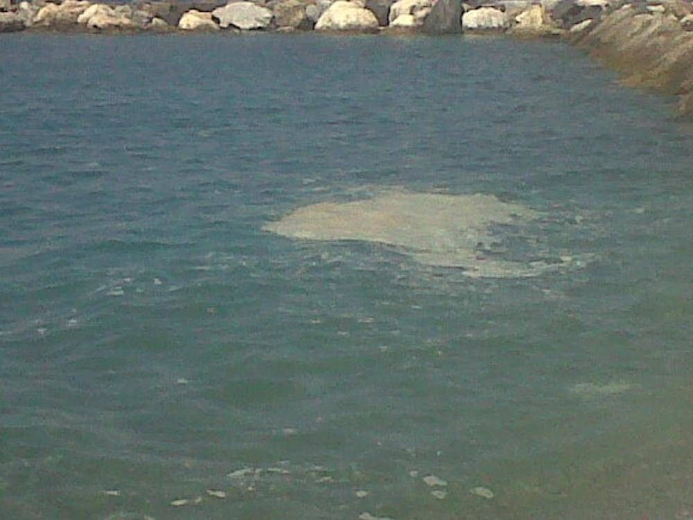 Briatico, sversamenti fognari in mare