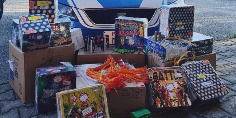 Deteneva artifizi pirotecnici in casa senza alcuna licenza, denunciato un uomo
