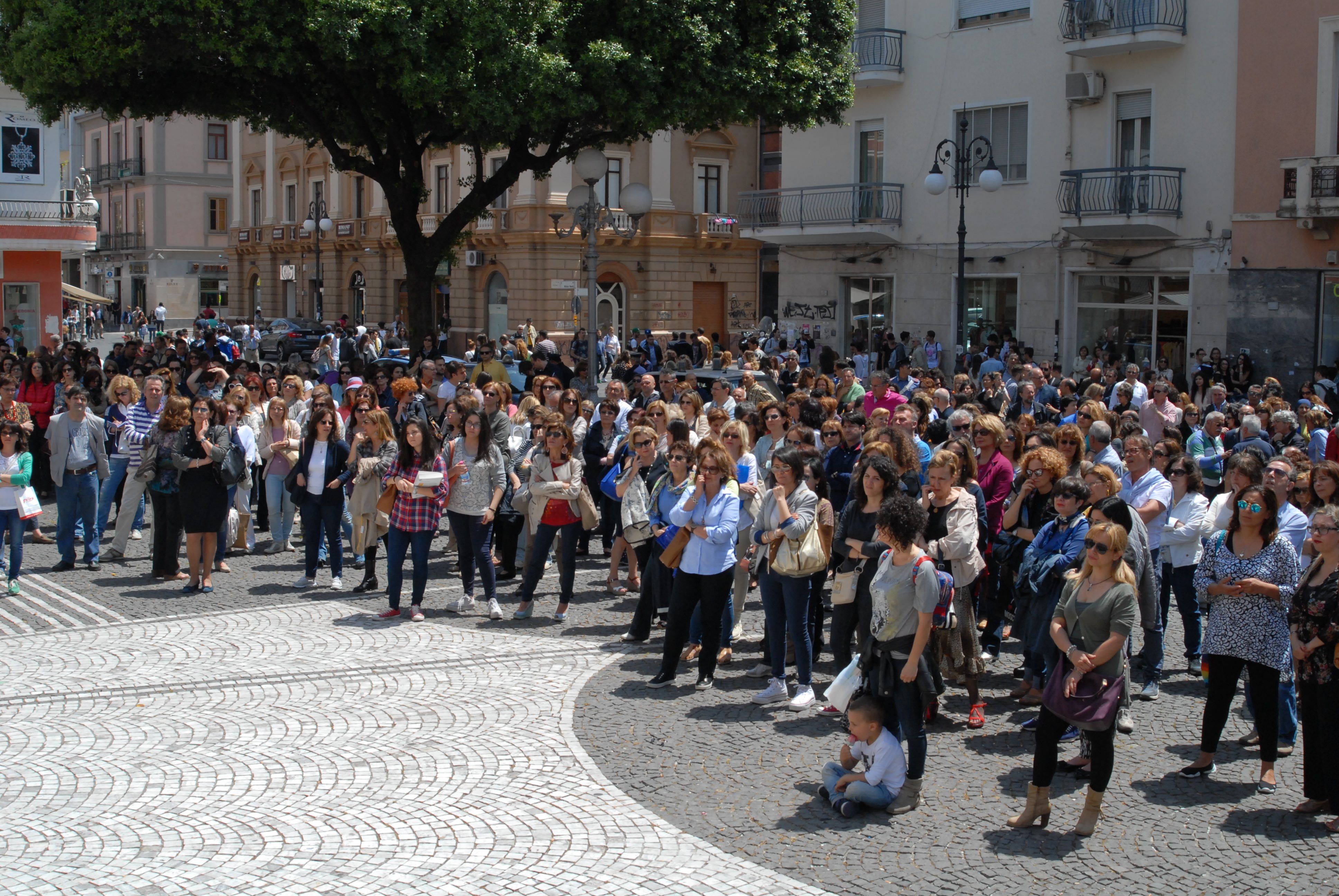 "Buona scuola", in piazza contro la riforma a Crotone
