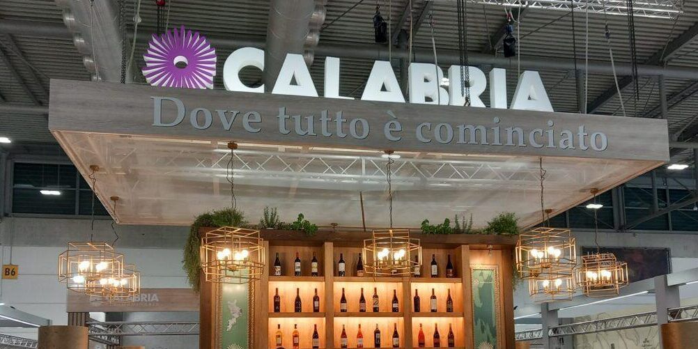 “Dove tutto è cominciato”: la Calabria al Vinitaly, tra storia e realtà