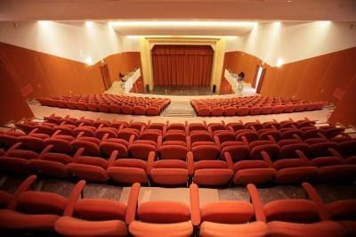 Teatro, emozioni e diversità in scena al Morelli