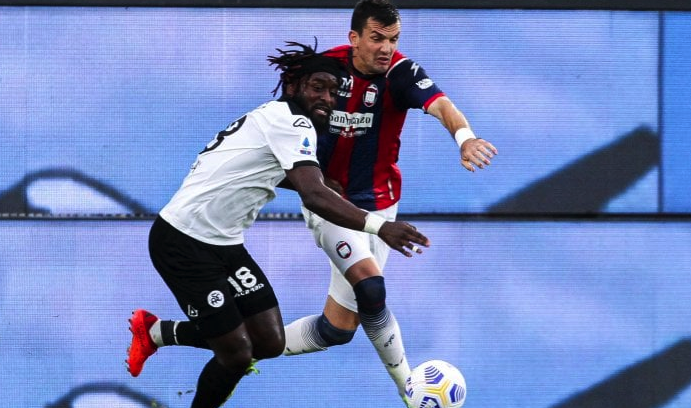 Crotone battuto allo scadere: con lo Spezia finisce 3-2