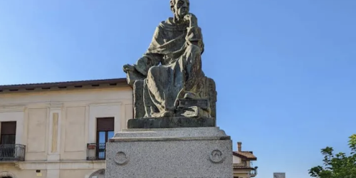 statua tommaso campanella