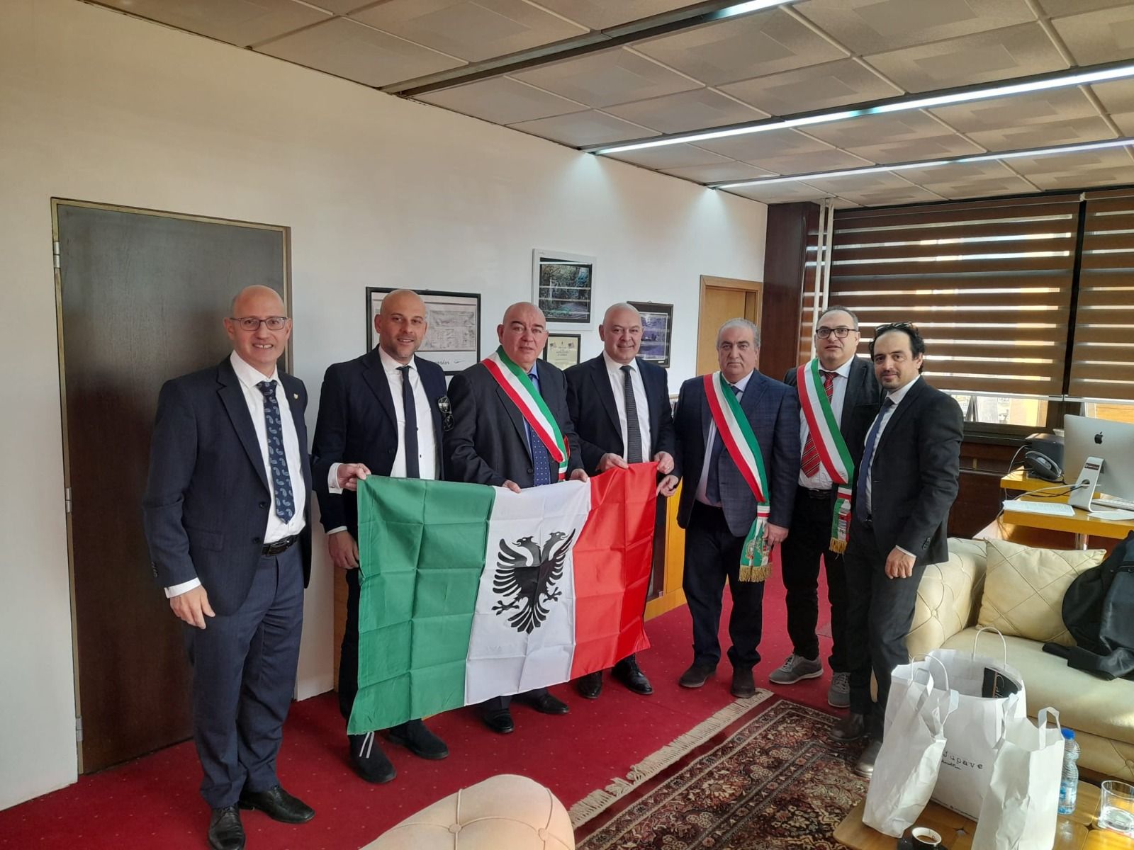 I sindaci di Acquaformosa, Civita e Frascineto partecipano all’anniversario dell’indipendenza del Kosovo