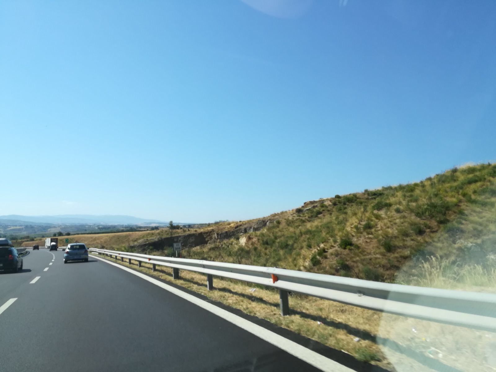 Il Codacons: «Sull’A2 i guard-rail sono “mignon”»