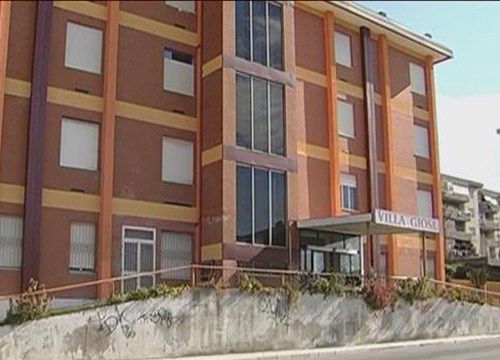 Truffa a Villa Giose, sei persone a processo